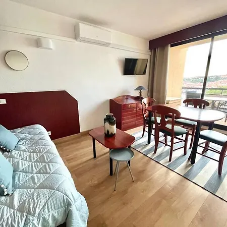 Vue Exceptionnelle Sur La Baie De *